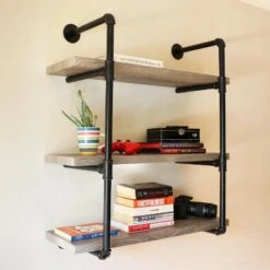 Sunnydaze Decor Sunnydaze 3 Shelf Industrial Style Pipe Frame Wall-Mounted Floating Shelf with Wood Veneer Shelves - Oak Gray Veneer